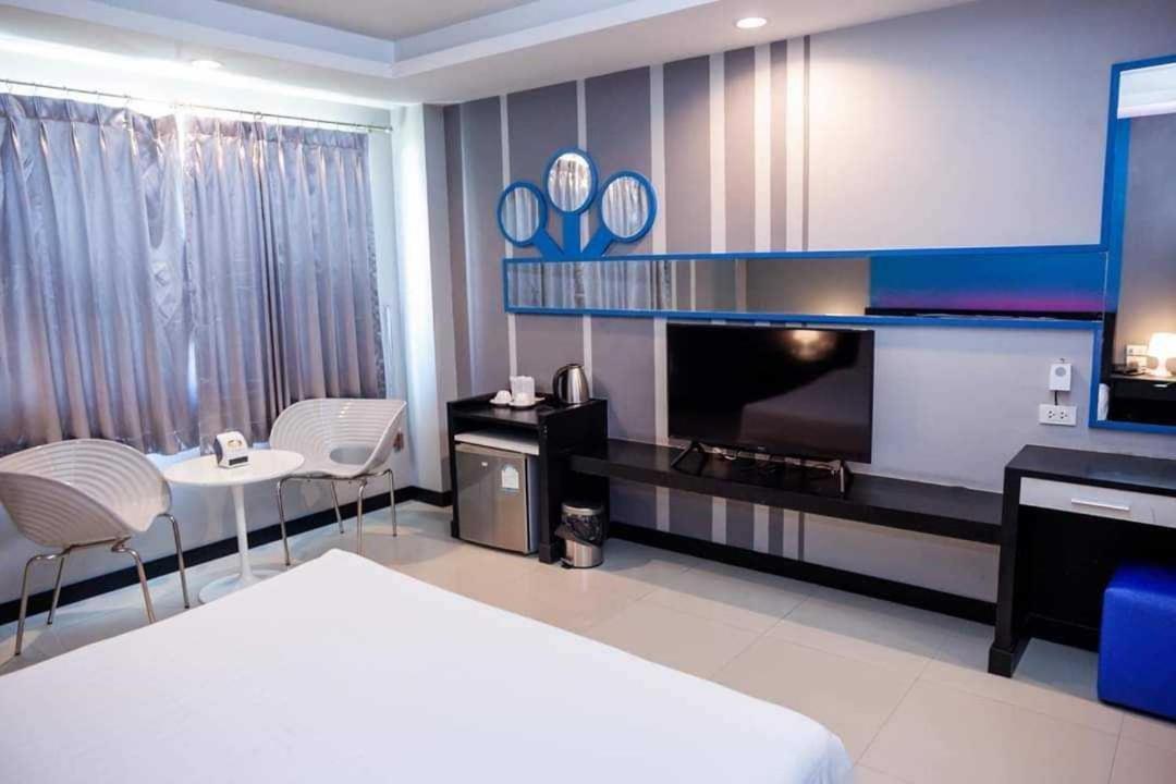 Capital O 75514 Vasidtee City Hotel Suphan Buri Εξωτερικό φωτογραφία