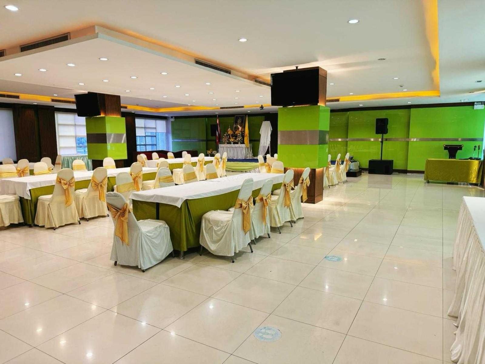 Capital O 75514 Vasidtee City Hotel Suphan Buri Εξωτερικό φωτογραφία