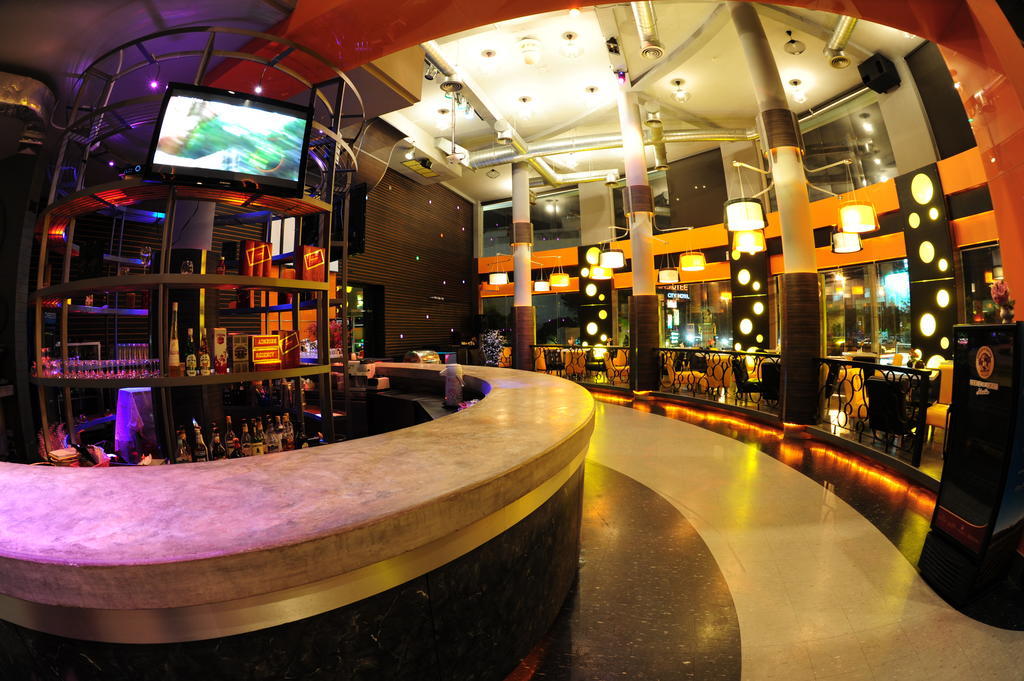 Capital O 75514 Vasidtee City Hotel Suphan Buri Εξωτερικό φωτογραφία