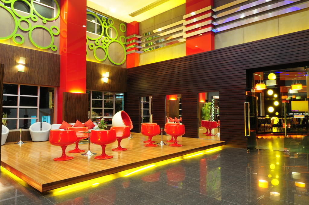 Capital O 75514 Vasidtee City Hotel Suphan Buri Εξωτερικό φωτογραφία