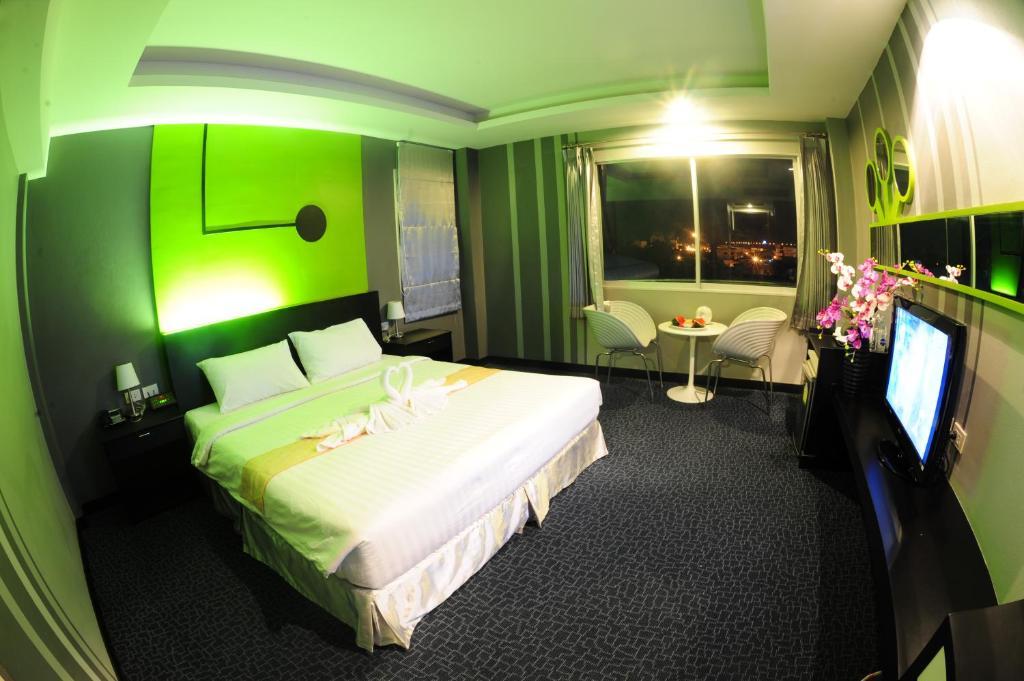 Capital O 75514 Vasidtee City Hotel Suphan Buri Δωμάτιο φωτογραφία